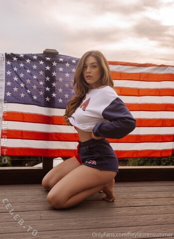 Lauren Summer nude photo 11