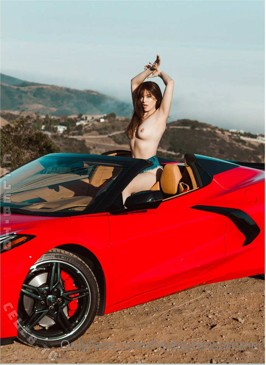 Lauren Summer nude photo 8