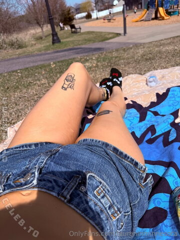 laureninminnesota nude photo 12