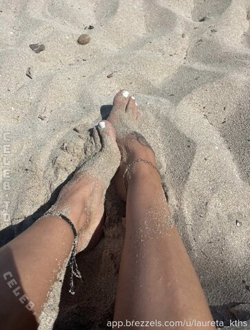 Laureta.kths nude photo 14