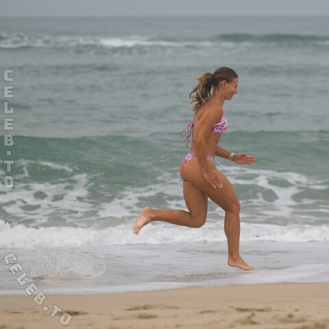 Lauriane Lamperim nude photo 7