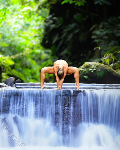 Lauriane Lamperim nude