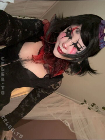 Laurinchhhe nude photo 6