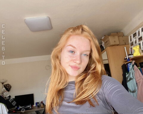 Laurinkaa nude photo 37
