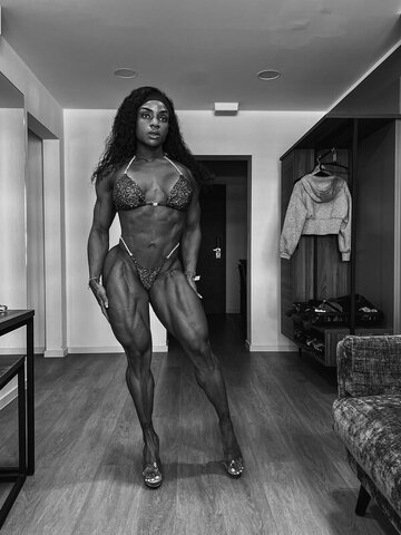 lauwenciaa nude photo 2