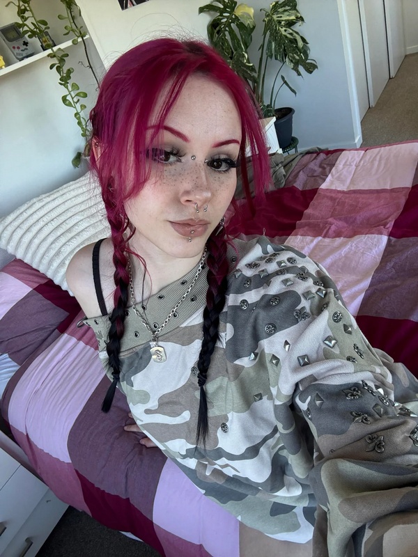 Lavenderhayz nude photo 10
