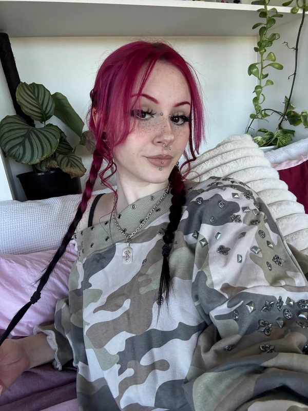 Lavenderhayz nude photo 11