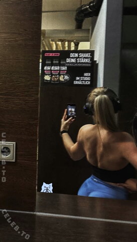 Lavrasophie nude photo 5