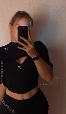 Lavrasophie nude photo 6