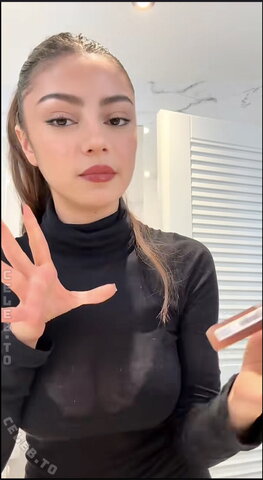 laynasacino nude photo 9