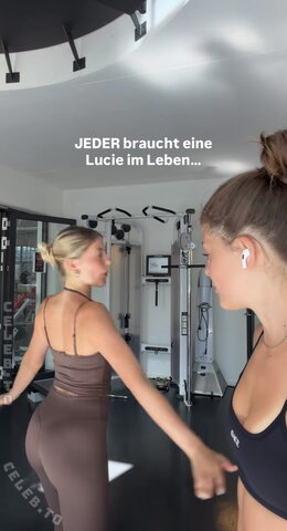 Lea Alena nude photo 9