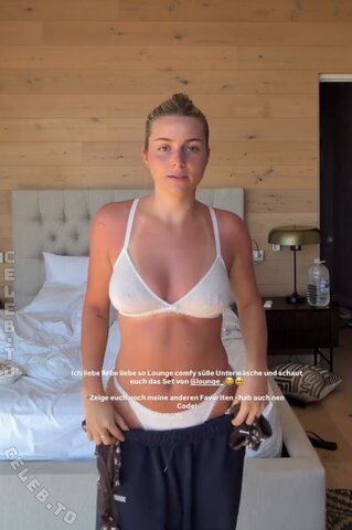 Lea Breuer nude photo 258