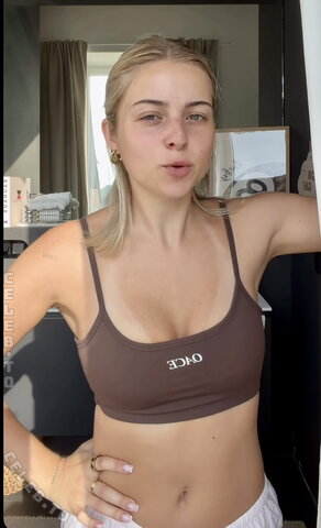 Lea Breuer – #braless in search of a riding outfit 🔥🍒