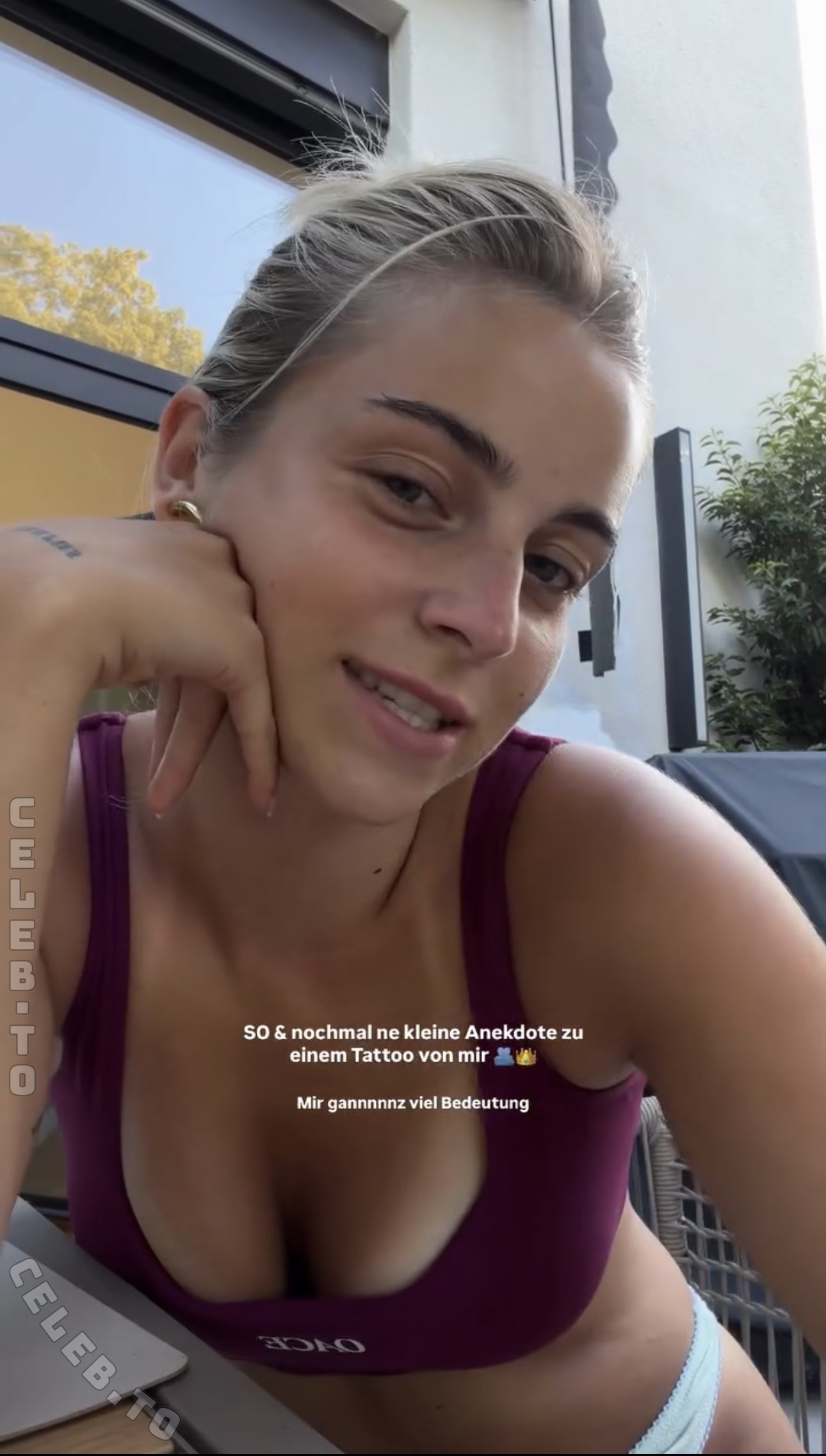 Lea Breuer nude photo 6