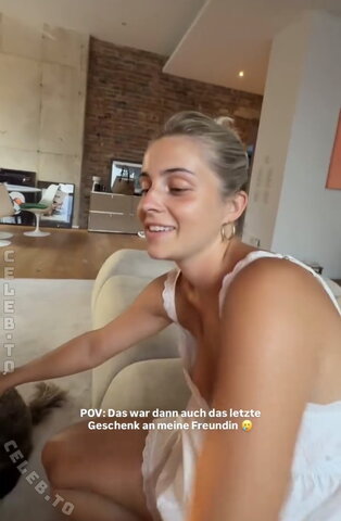 Lea Breuer – Nip Slip 🔥