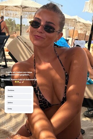 Lea Breuer Sexy (1 photo)