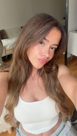 Lea Elui nude photo 16