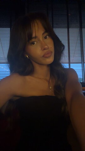 Lea Elui nude photo 5