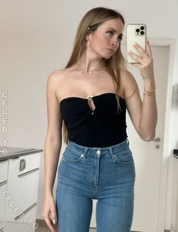 Lea Katharina Maria nude photo 310