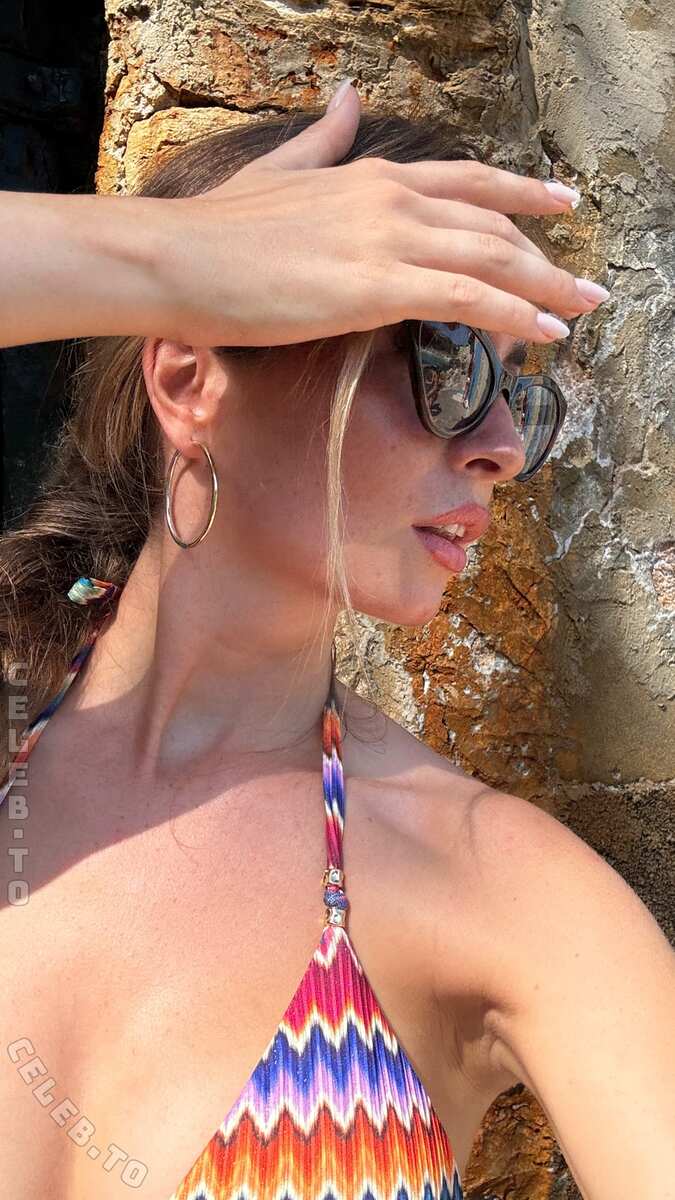 Lea Katharina Maria nude photo 2