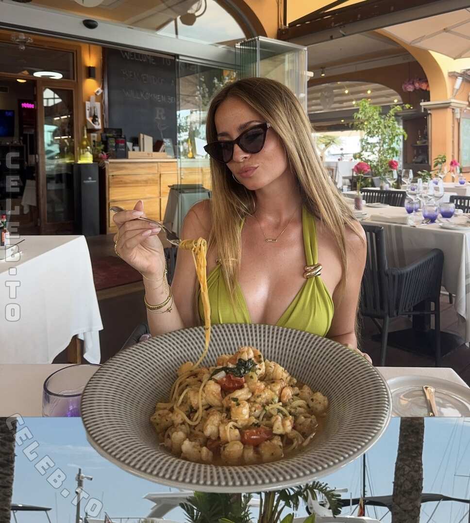 Lea Katharina Maria nude photo 1