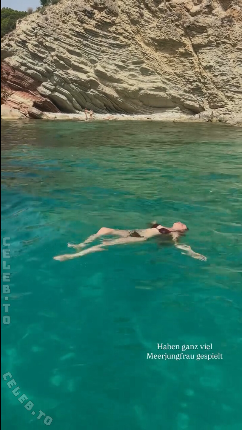 Lea Katharina Maria nude photo 1