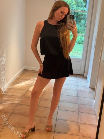 Lea Katharina Maria nude photo 23