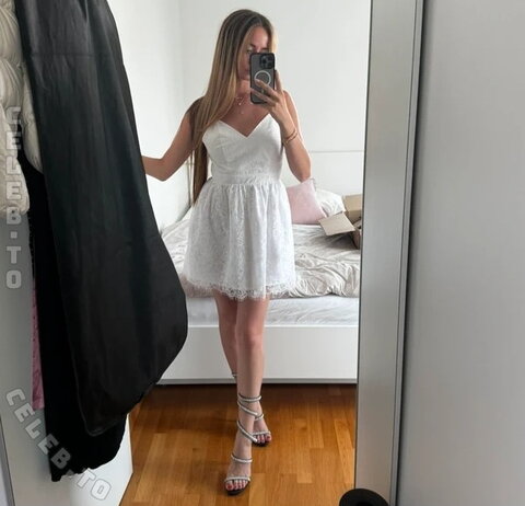 Lea Katharina Maria nude photo 18