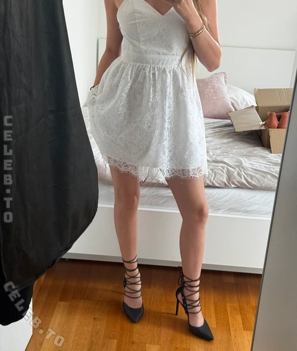 Lea Katharina Maria nude photo 7