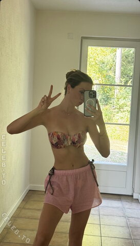 Lea Katharina Maria Sexy (1 photo)