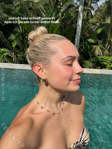 Lea Keller nude photo 26