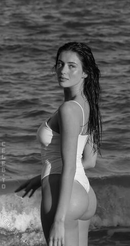 Lea Meniel nude photo 27
