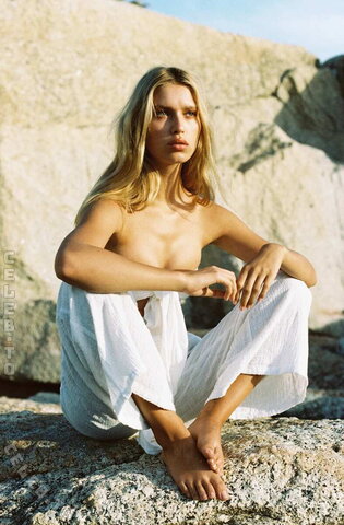 Lea Mohr nude photo 29