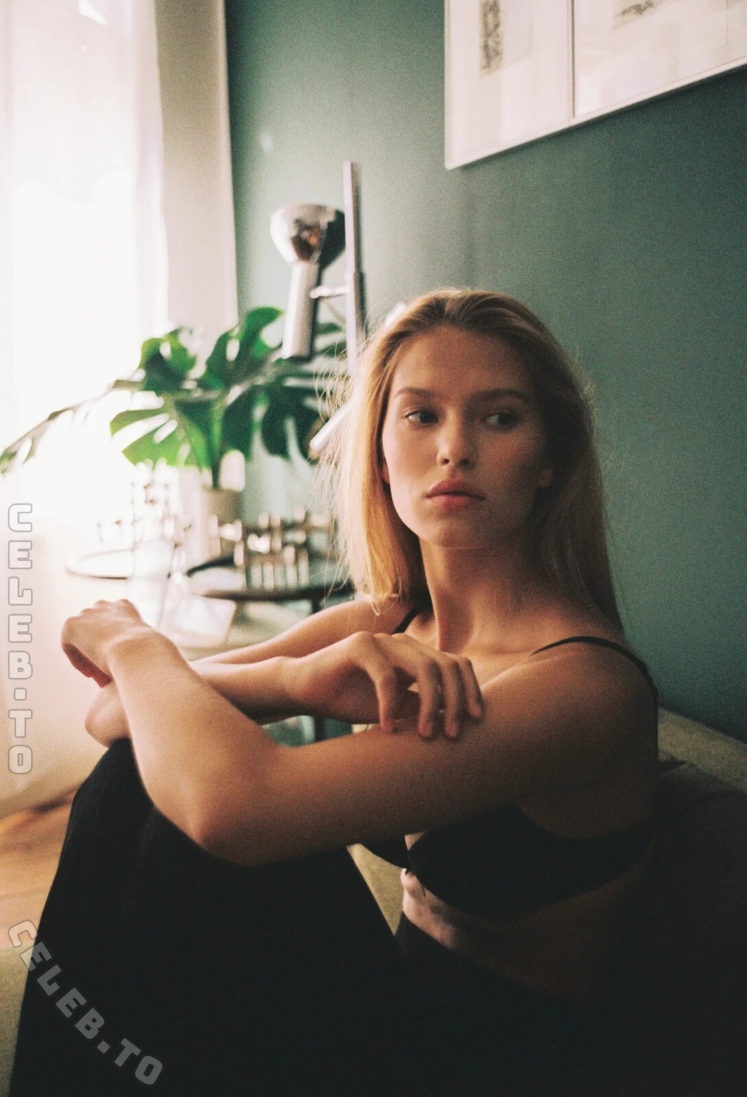 Lea Mohr nude photo 3