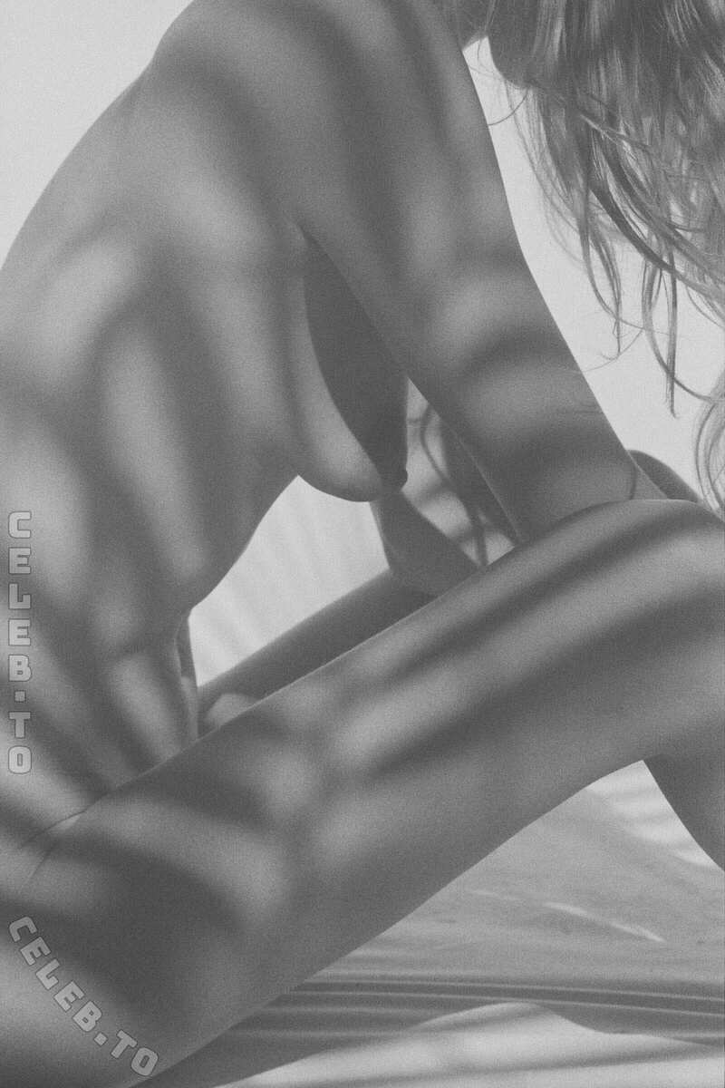 Lea Mohr nude photo 12