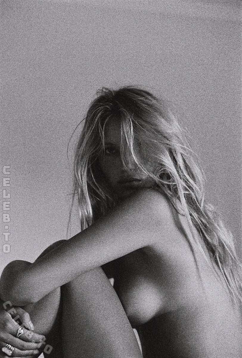 Lea Mohr nude photo 3