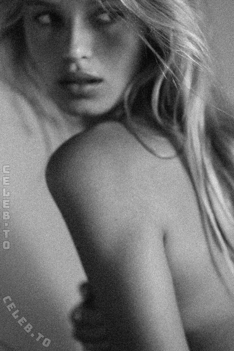Lea Mohr nude photo 7