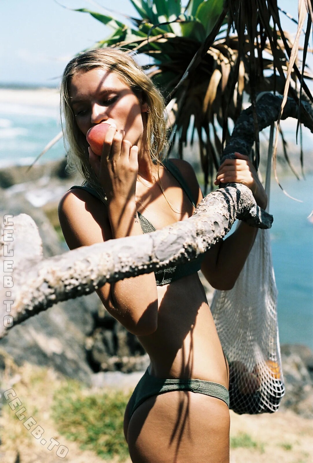 Lea Mohr nude photo 4