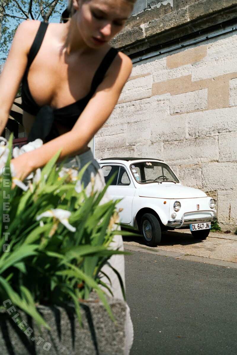 Lea Mohr nude photo 7