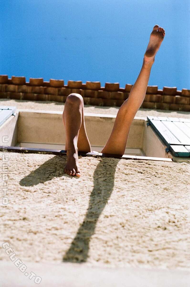 Lea Mohr nude photo 5