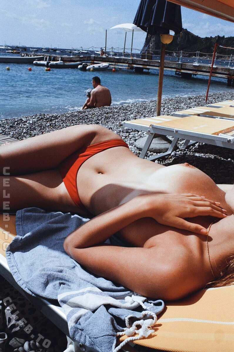Lea Mohr nude photo 8