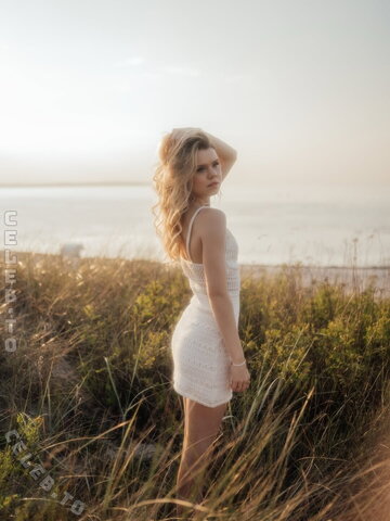 Lea Peach nude photo 38