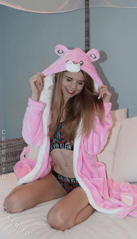 Lea Peach nude photo 8