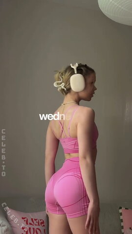 Lea Peach photo 3