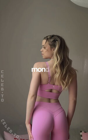 Lea Peach photo 2
