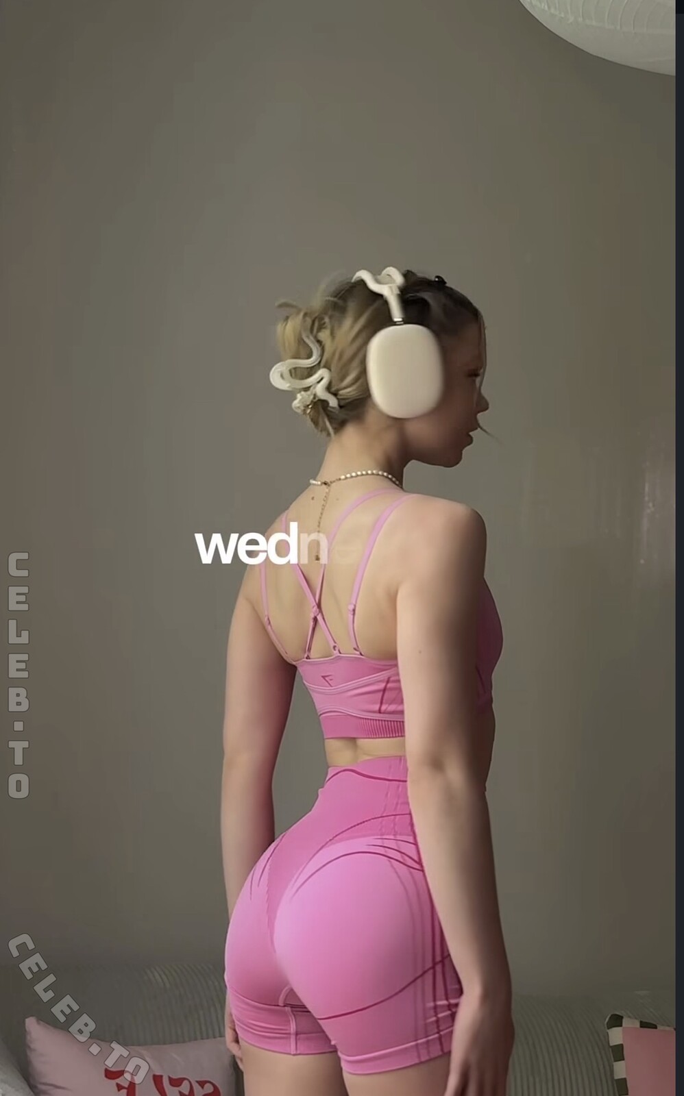 Lea Peach nude photo 3