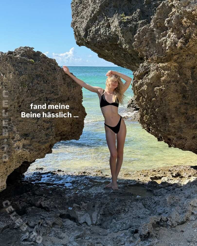 Lea Peach nude photo 3