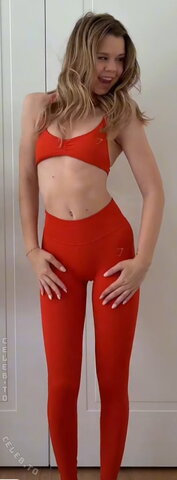 Lea Peach Hot (3 photos)