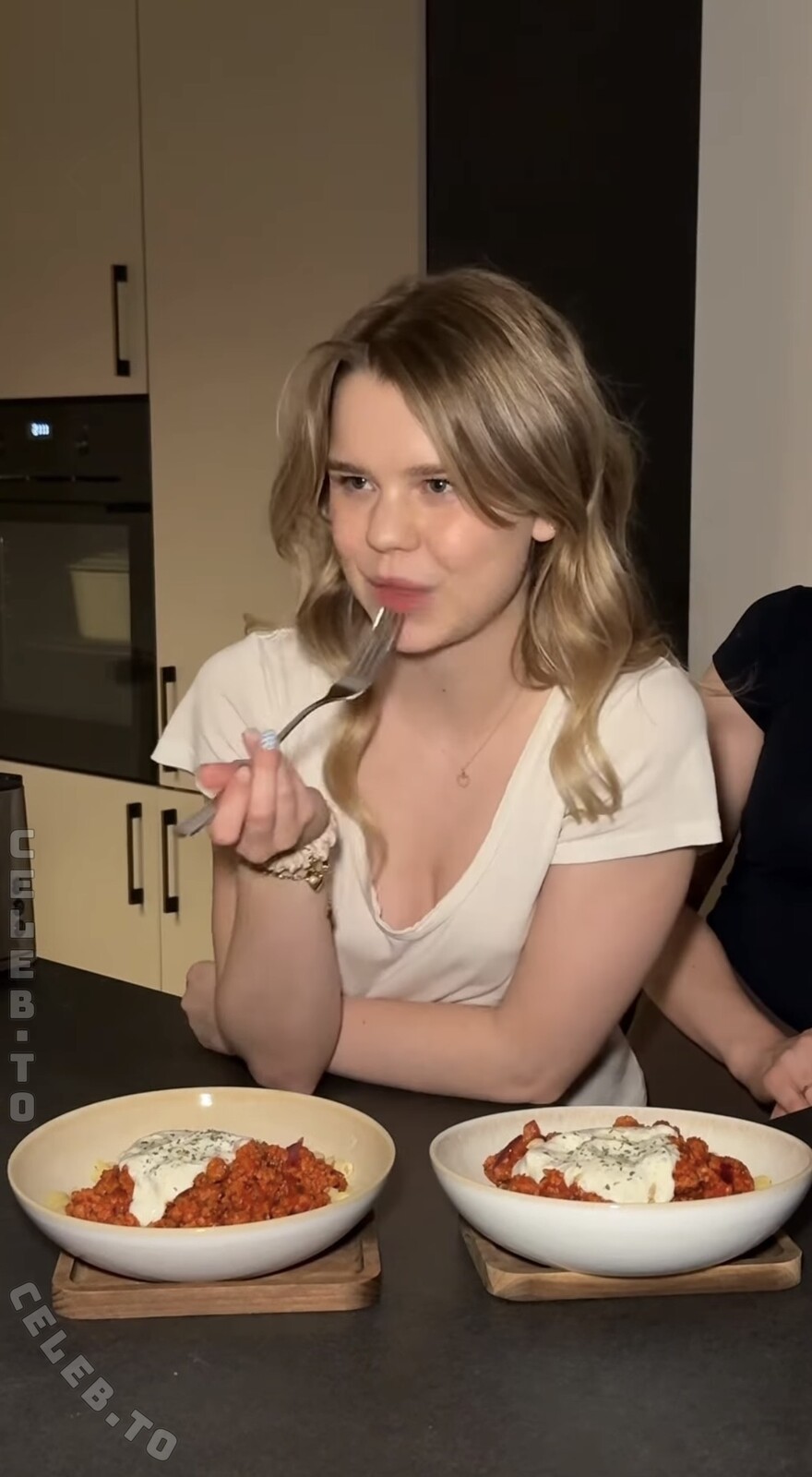 Lea Peach nude photo 4