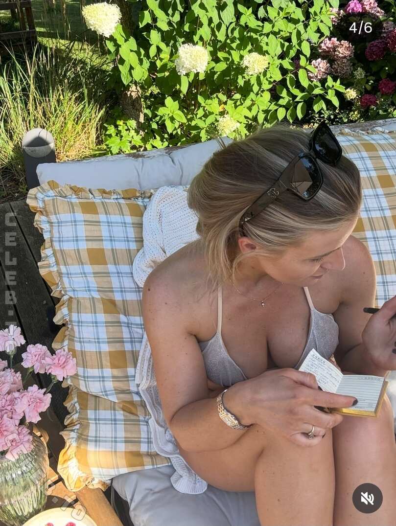 Lea Rosenboom nude photo 2